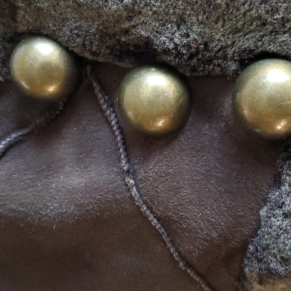 EUC Vintage 90's Betsey Johnson Reversible Sheepskin Vest with Keychain / Charm - Picture 13 of 14